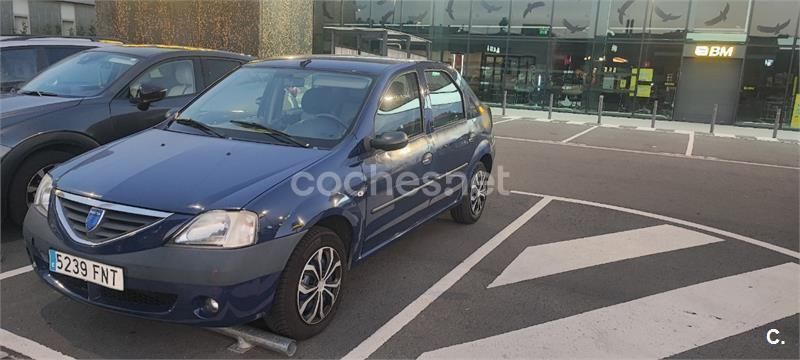 Azul Usado 2007 Dacia Logan Lauréate Berlina | 1900 € (Super precio) - Imagen 1/4