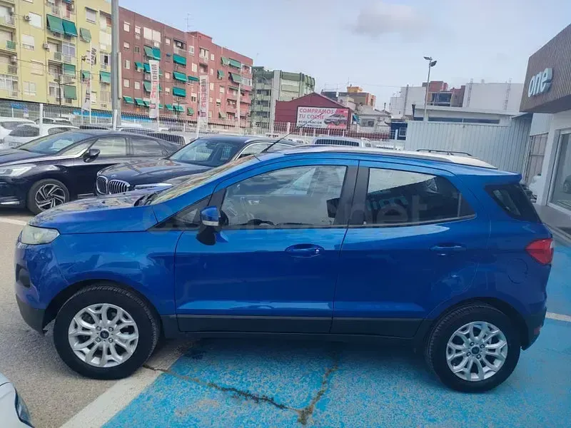 Usado Ford Ecosport Trend 112 CV (82 kW) 2017 Azul SUV