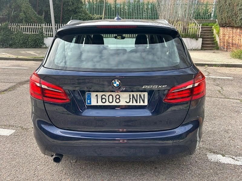 Usado BMW 225 Active Tourer iPerformance 224 CV (164 kW) 2016 Azul Monovolumen