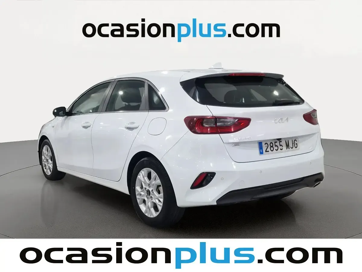 Usado Kia Ceed 136 CV (100 kW) 2023 Blanco Utilitario