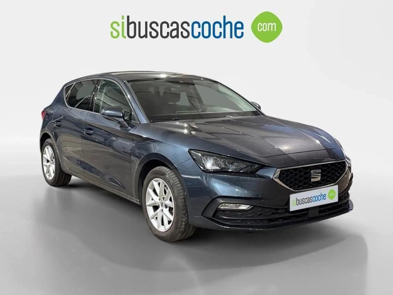 Usado Seat Leon Style 110 CV (80 kW) 2022 Gris/plata
