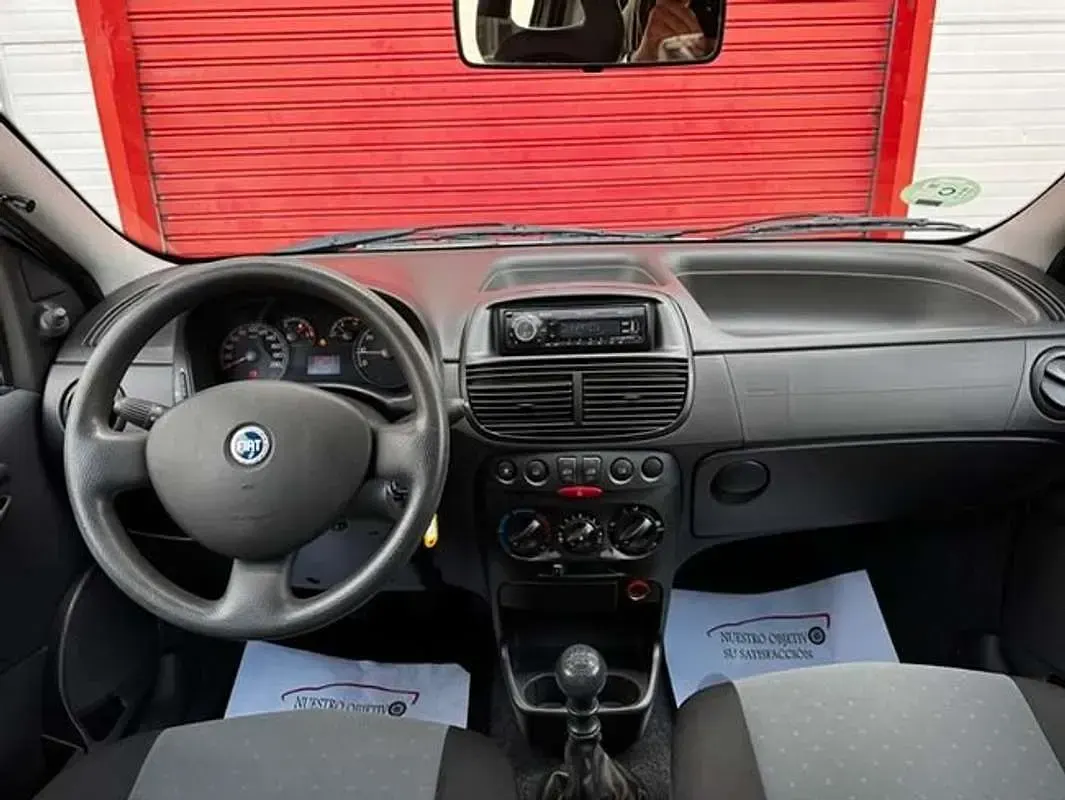 Usado Fiat Punto 60 CV (44 kW) 2007 Plateado Utilitario