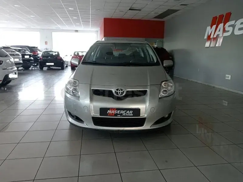 Usado Toyota Auris 90 CV (66 kW) 2007 Beige Utilitario
