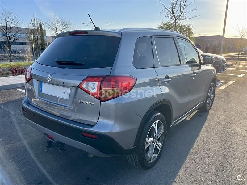 Usado Suzuki Vitara GL 120 CV (88 kW) 2016 Gris / plata SUV
