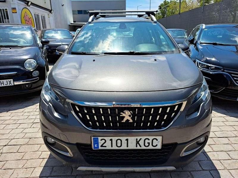 Usado Peugeot 2008 Allure 110 CV (80 kW) 2018 Gris SUV