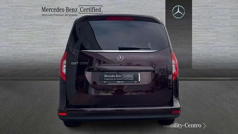 Usado Mercedes EQT200 2023 Rojo Monovolumen