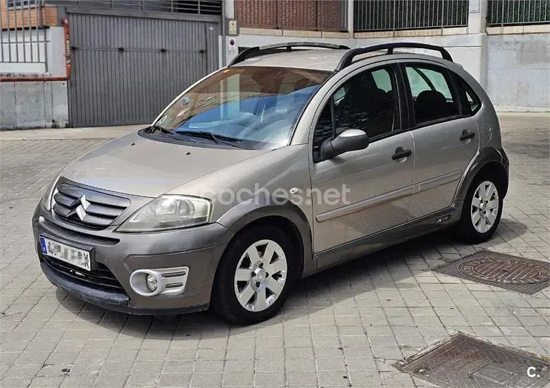 Usado Citroën C3 XTR 70 CV (51 kW) 2007 Beige Berlina