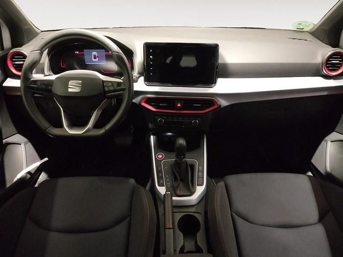 Usado Seat Arona FR 115 CV (84 kW) 2024 Blanco SUV