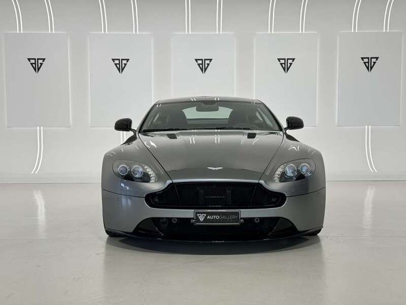Usado Aston Martin Vantage 436 CV (320 kW) 2013 Gris Coupe