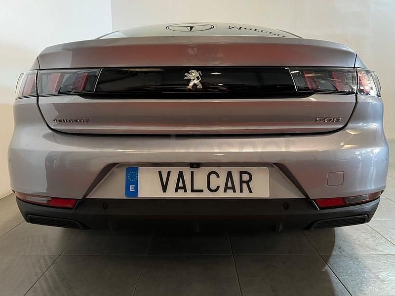 Usado Peugeot 508 Active 130 CV (95 kW) 2022 Gris / plata Berlina
