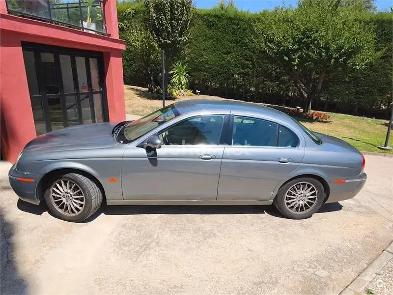 Usado Jaguar S-Type Executive 207 CV (152 kW) 2006 Gris / plata Berlina