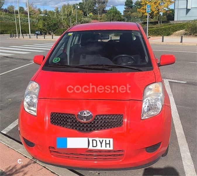 Rojo Usado 2006 Toyota Yaris Luna Berlina | 5500 € (Precio justo) - Imagen 1/4