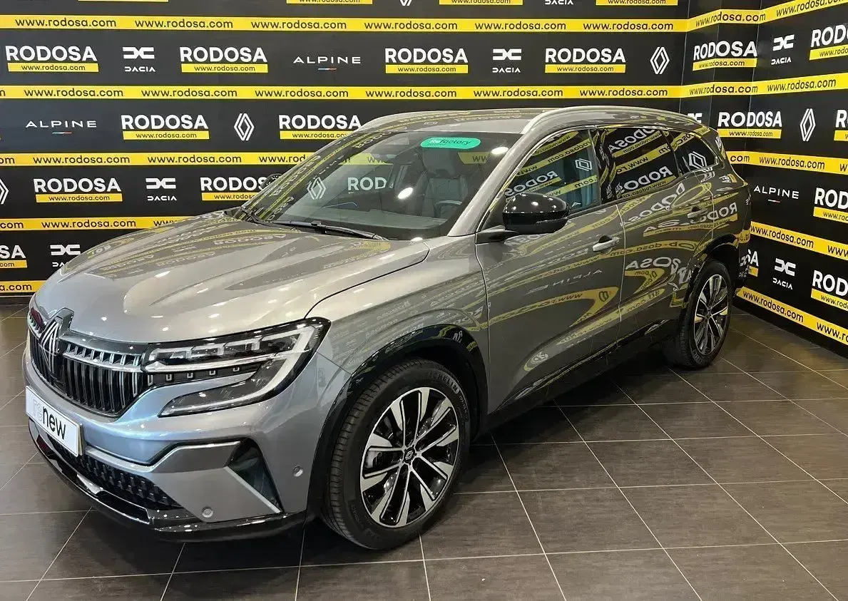 Usado Renault Espace Techno 200 CV (147 kW) 2024 Gris Monovolumen