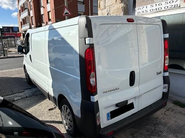 Usado Renault Trafic 115 CV (84 kW) 2011 Monovolumen