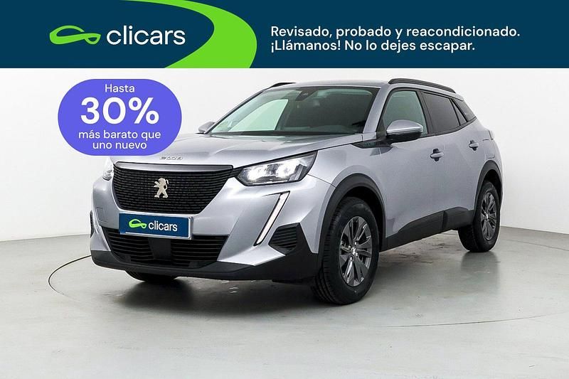 Usado Peugeot 2008 Style 100 CV (73 kW) 2021 Gris SUV