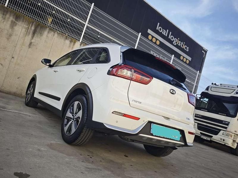 Usado Kia Niro 141 CV (103 kW) 2018 Blanco SUV