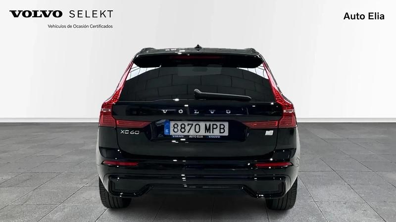 Usado Volvo XC60 Plus 350 CV (257 kW) 2024 SUV