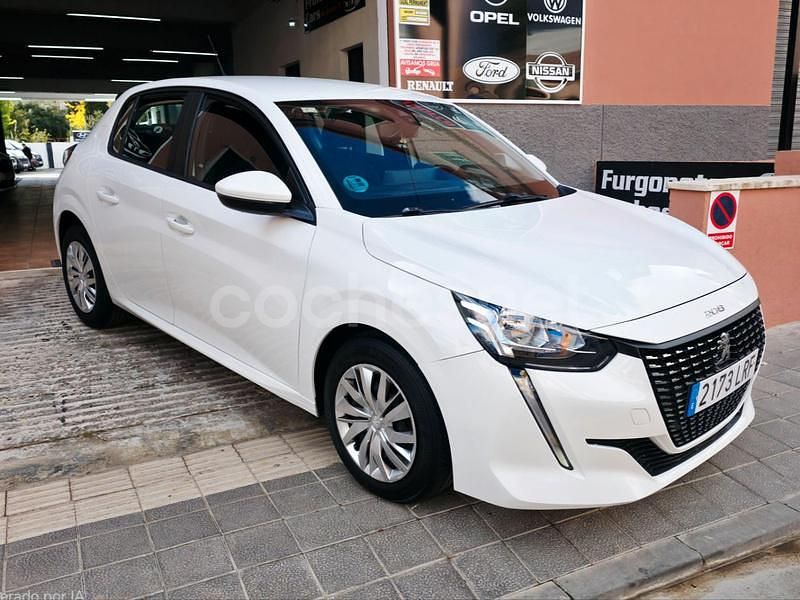 Usado Peugeot 208 Active 102 CV (75 kW) 2021 Blanco Utilitario