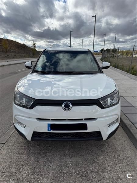 Blanco Usado 2016 Ssangyong (KGM) Tivoli SUV | 8900 € (Precio justo) - Imagen 1/4