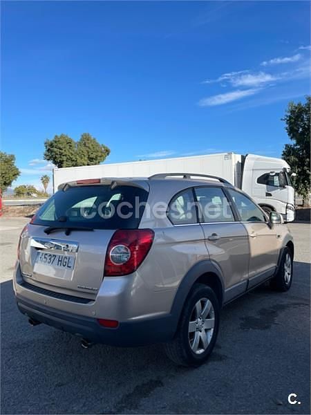 Usado Chevrolet Captiva LT 163 CV (119 kW) 2011 Beige SUV