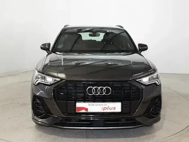 Usado Audi Q3 S-Line 150 CV (110 kW) 2024 Gris / plata SUV