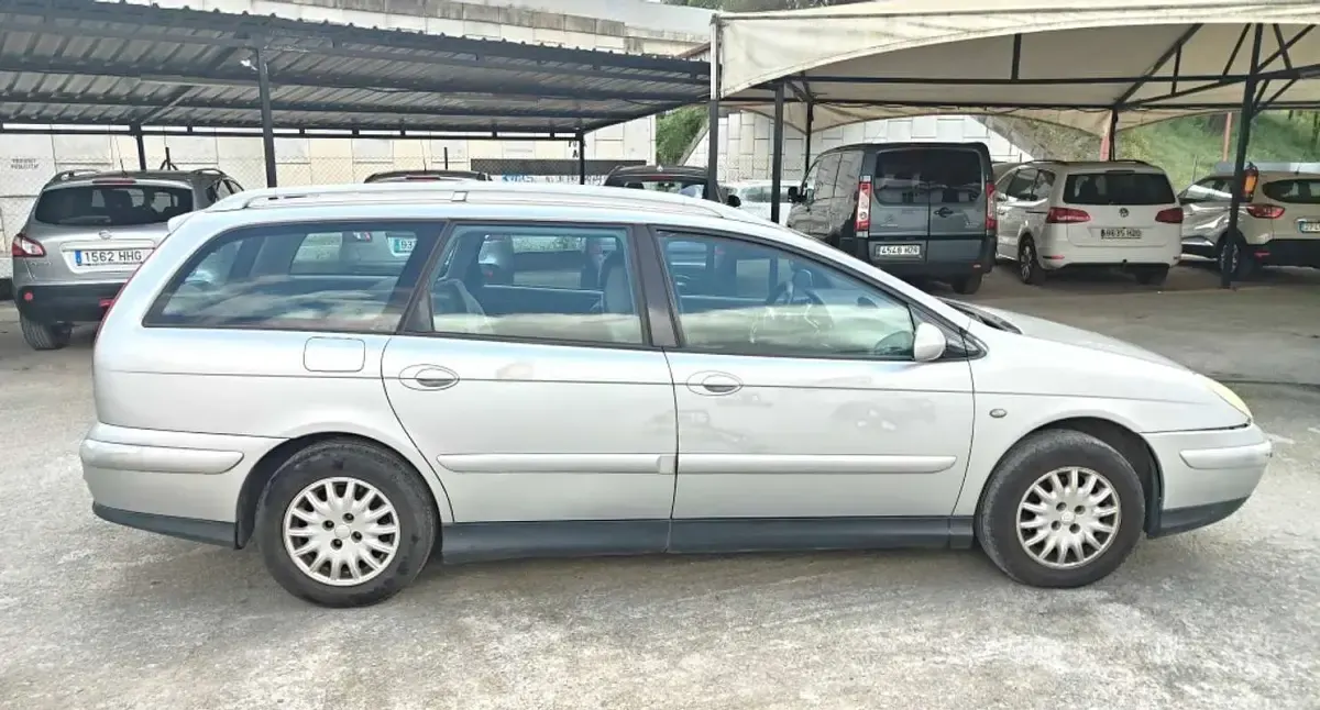 Usado Citroën C5 Exclusive 109 CV (80 kW) 2003 Gris Familiar