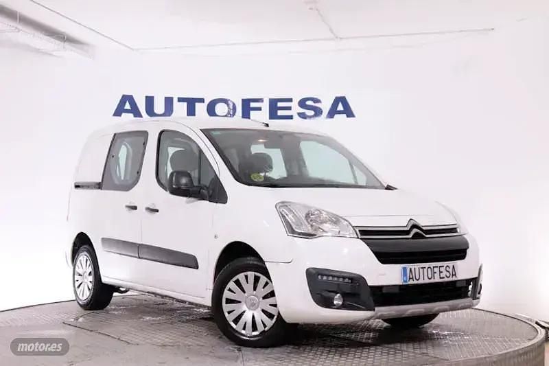 Usado Citroën Berlingo Live 75 CV (55 kW) 2015 Blanco Monovolumen