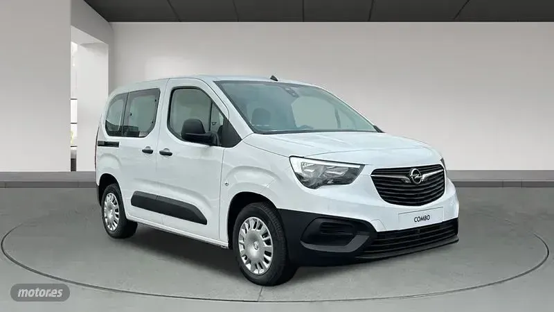 Usado Opel Combo-e Life Edition 100 kW (136 CV) 2023 Blanco Monovolumen