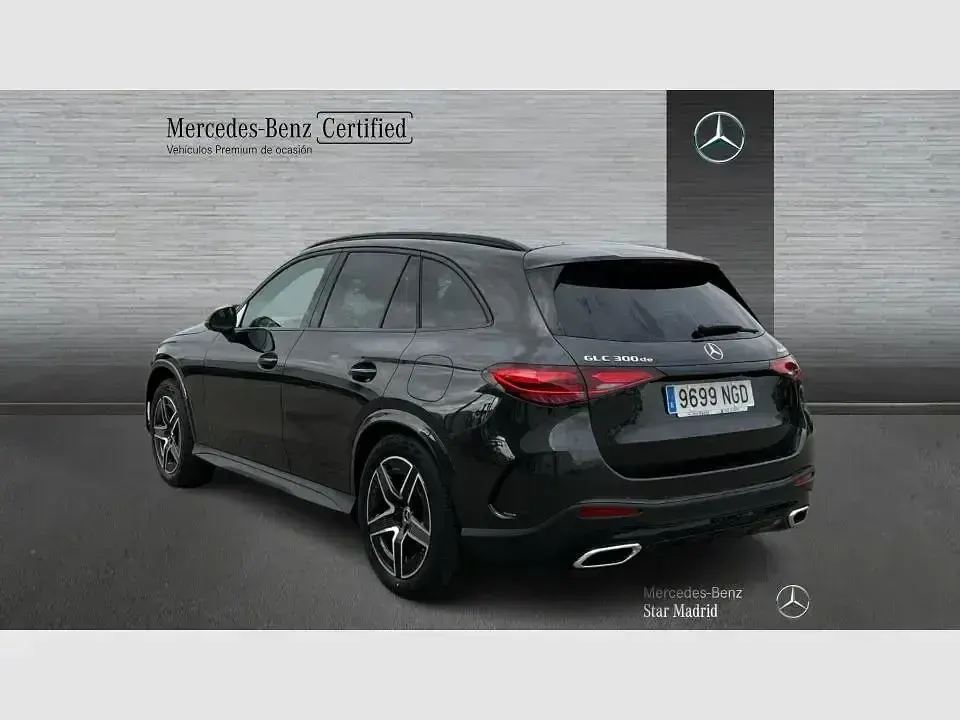 Usado Mercedes GLC300e 333 CV (244 kW) 2025 Gris