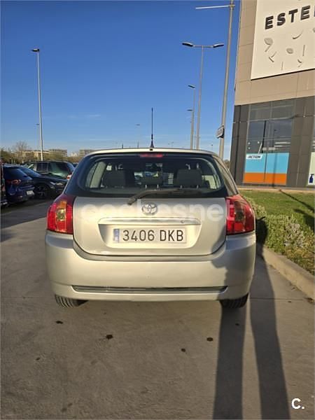 Usado Toyota Corolla Sol 116 CV (85 kW) 2005 Beige Berlina