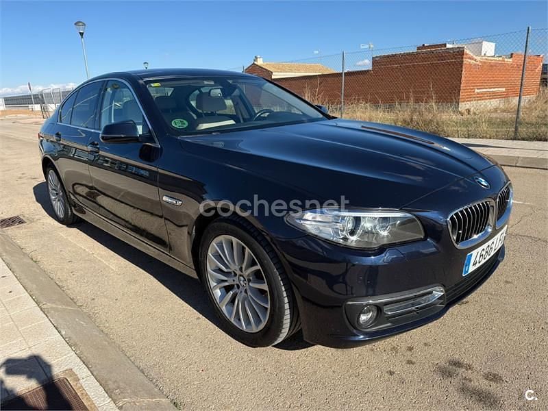 Usado BMW 520 Luxury Line 190 CV (139 kW) 2016 Azul Berlina
