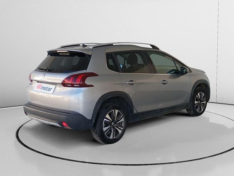Usado Peugeot 2008 Allure 82 CV (60 kW) 2019 Gris SUV