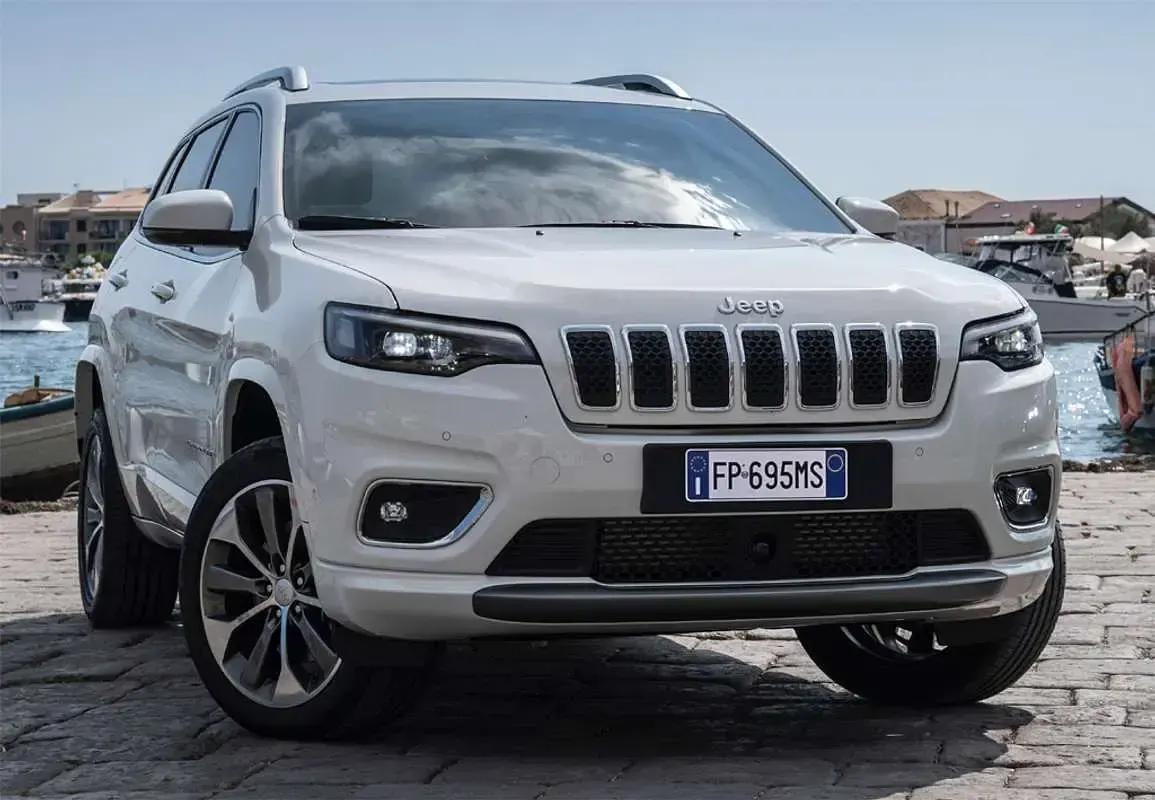 Usado Jeep Cherokee Overland 194 CV (142 kW) 2018 Negro SUV