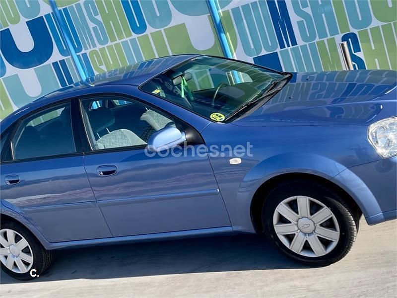 Usado Chevrolet Nubira SX 103 CV (75 kW) 2003 Azul Berlina