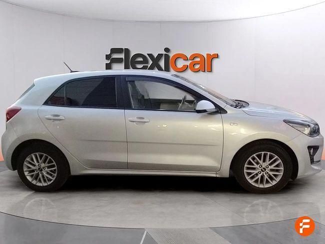 Usado Kia Rio 84 CV (61 kW) 2021 Gris