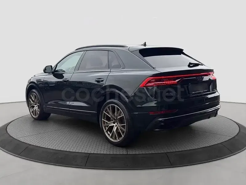 Usado Audi Q8 Ambiente 286 CV (210 kW) 2024 Verde SUV