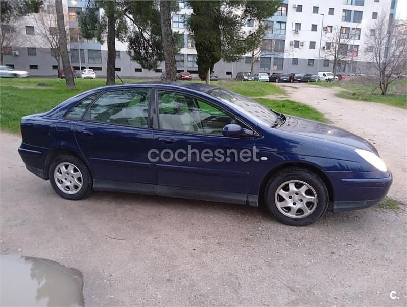 Usado Citroën C5 117 CV (86 kW) 2004 Azul Berlina