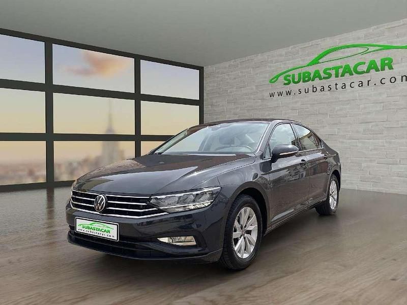 Gris Usado 2020 VW Passat Business Berlina | 15.400 € (Buen precio) - Imagen 1/3