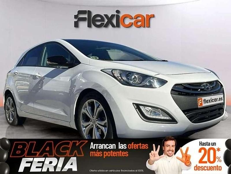 Blanco Usado 2014 Hyundai i30 Utilitario | 8490 € (Precio justo) - Imagen 1/4