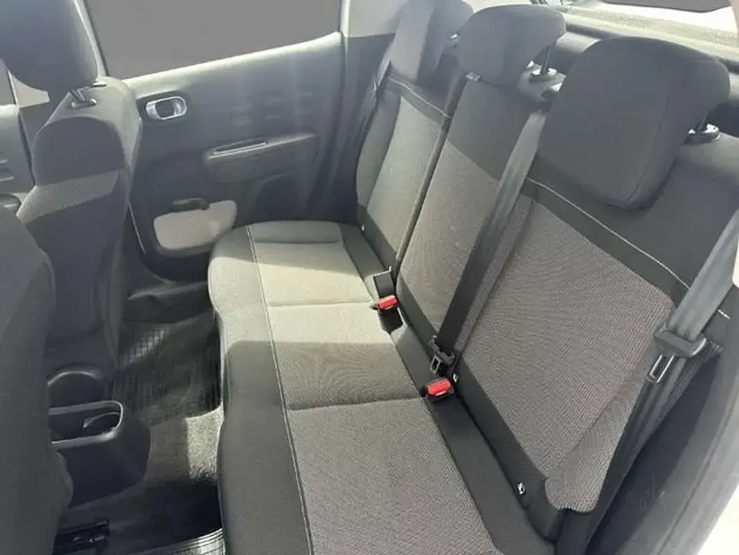 Usado Citroën C3 PureTech 83 CV (61 kW) 2024 Gris Berlina