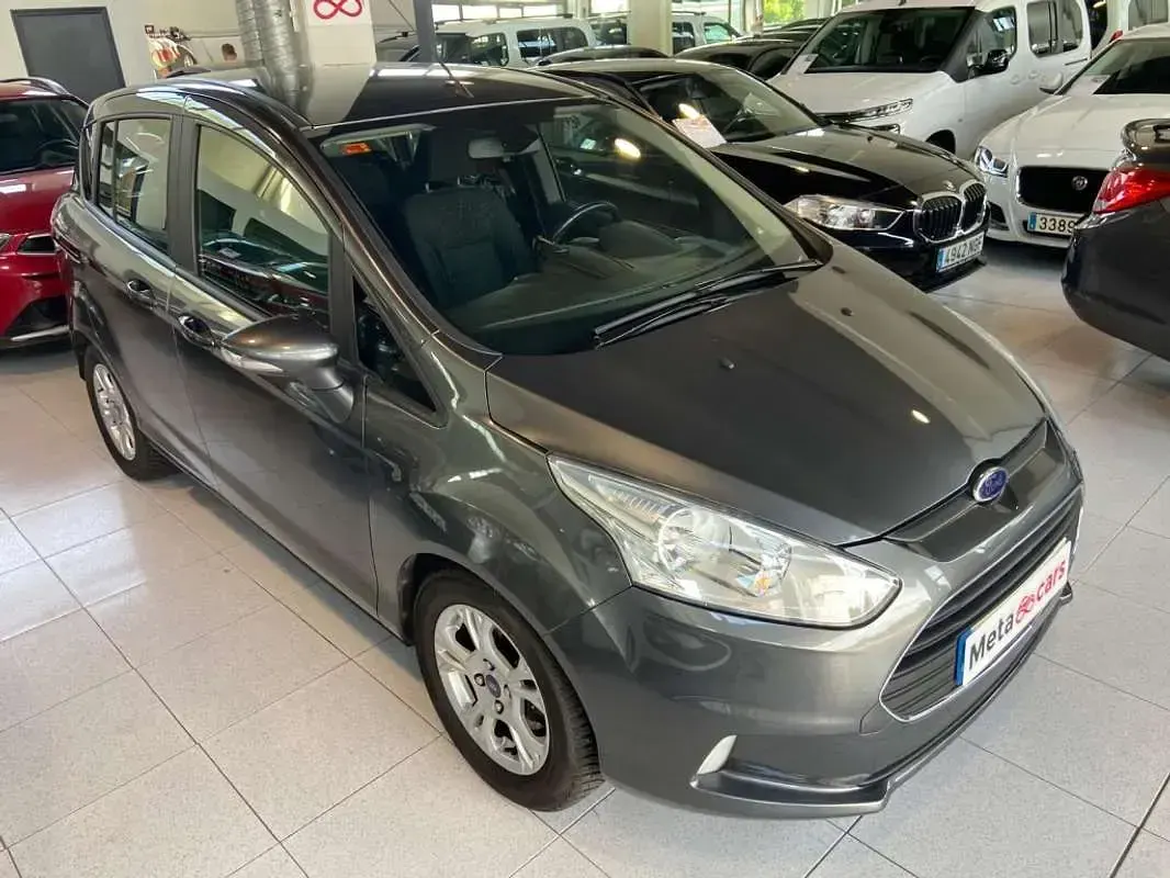 Usado Ford B-MAX Trend 105 CV (77 kW) 2017 Gris Monovolumen