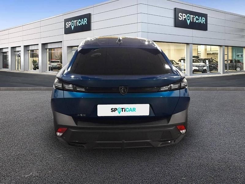 Usado Peugeot 408 Allure 136 CV (100 kW) 2024 Azul SUV