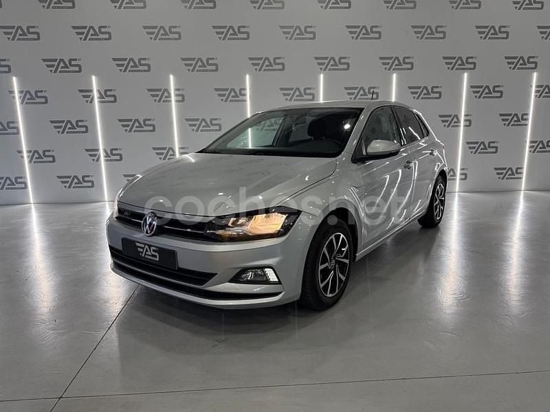 Gris / plata Usado 2018 VW Polo Berlina | 13.900 € - Imagen 1/4