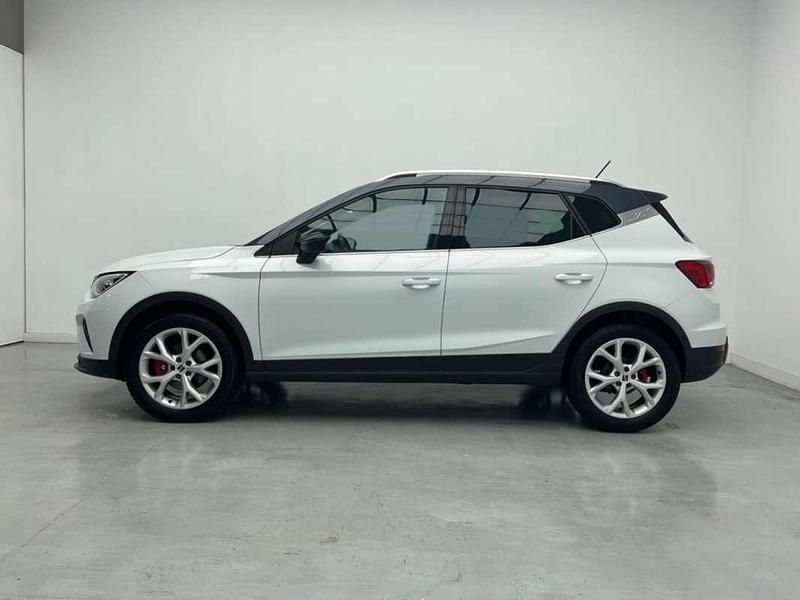 Usado Seat Arona FR 150 CV (110 kW) 2023 Blanco SUV