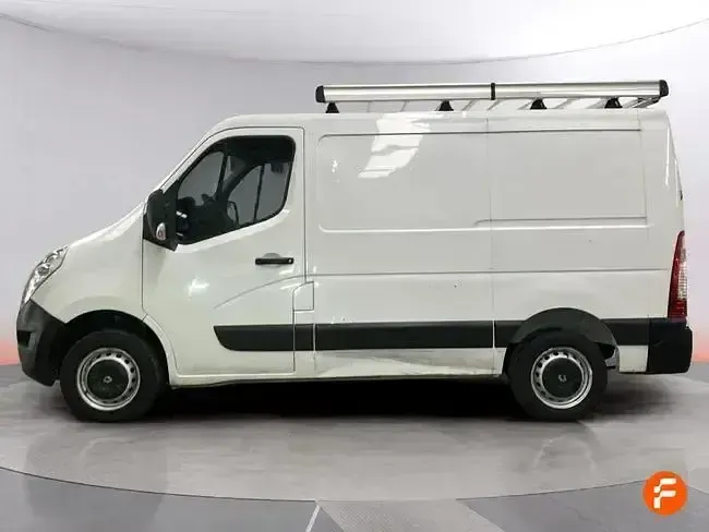 Usado Renault Master 110 CV (80 kW) 2019 Blanco Berlina