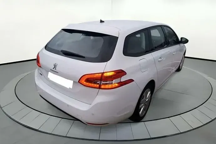 Usado Peugeot 308 SW Active 130 CV (95 kW) 2021 Familiar