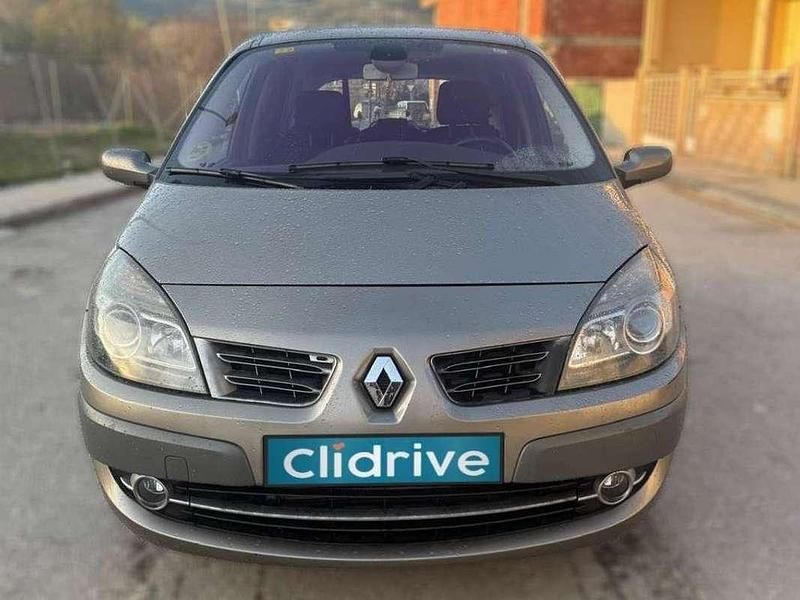 Usado Renault Scénic III Dynamique 106 CV (77 kW) 2009 Amarillo Monovolumen