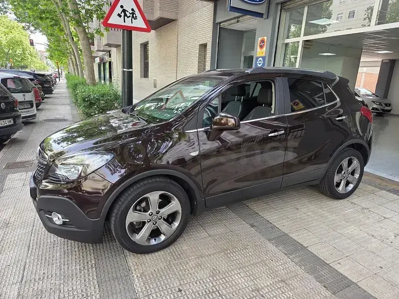 Usado Opel Mokka Excellence 140 CV (102 kW) 2014 Marrón SUV