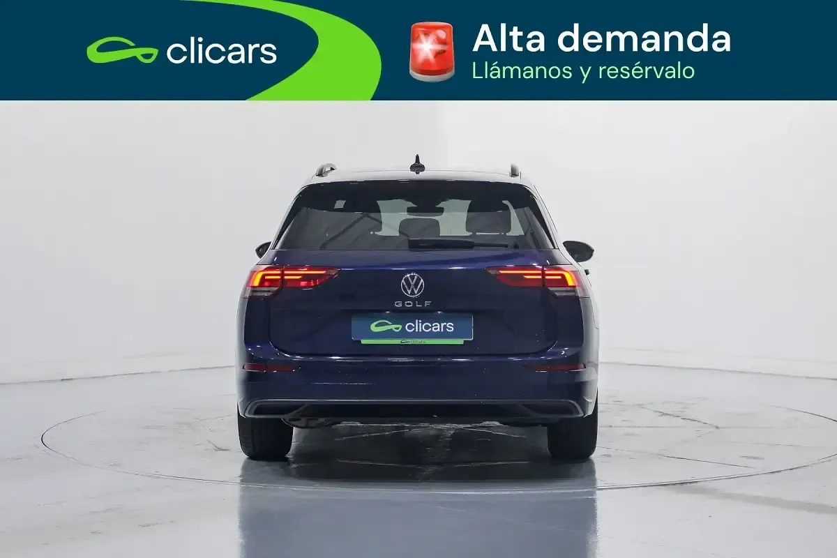 Usado VW Golf VIII Life 115 CV (84 kW) 2026 Azul Familiar