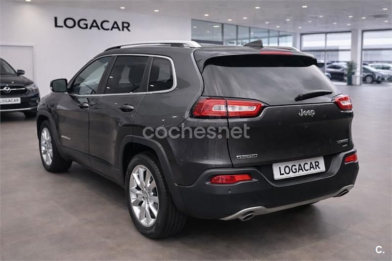 Usado Jeep Cherokee Limited 140 CV (102 kW) 2015 Gris / plata SUV